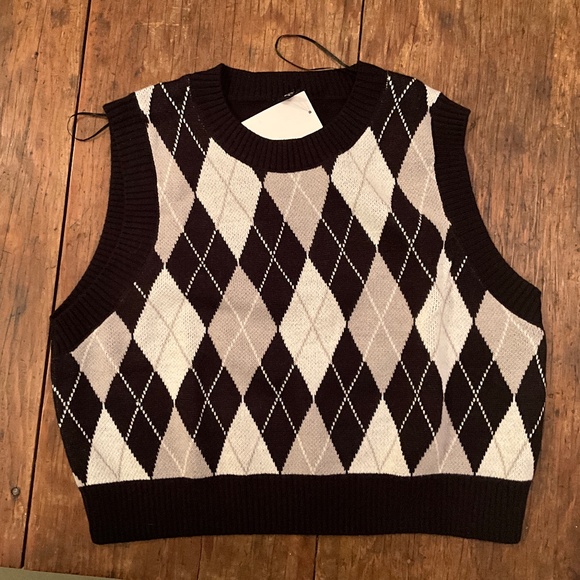 NWT Argyle Sweater Vest Size L - Picture 1 of 1